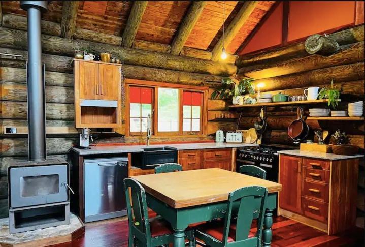 Coromandel Secluded Log Cabin Retreat Hikuai Экстерьер фото